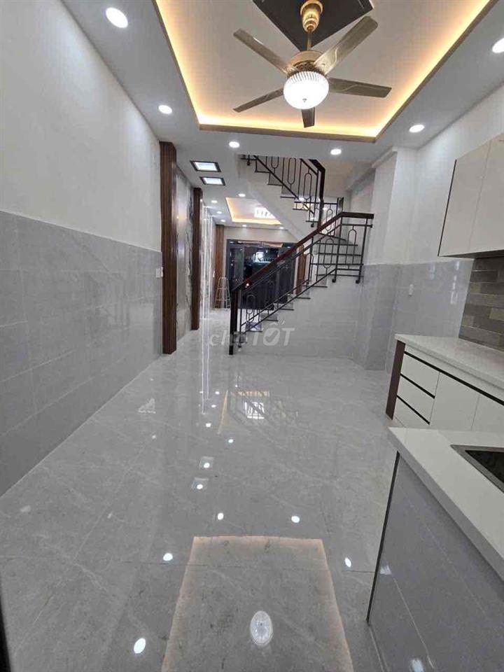 Nhà Lầu 4 Tầng Hẻm 4m Sát Mặt Tiền P12 Q8