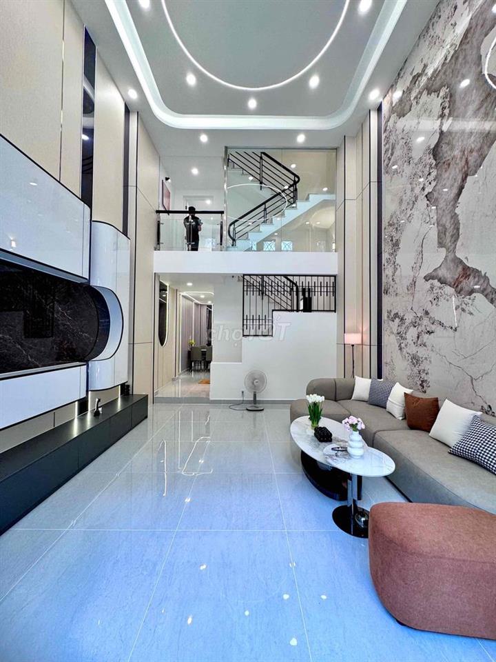 Nhà Lầu 5 Tầng Âu Dương Lân Hoàn Công Đủ
