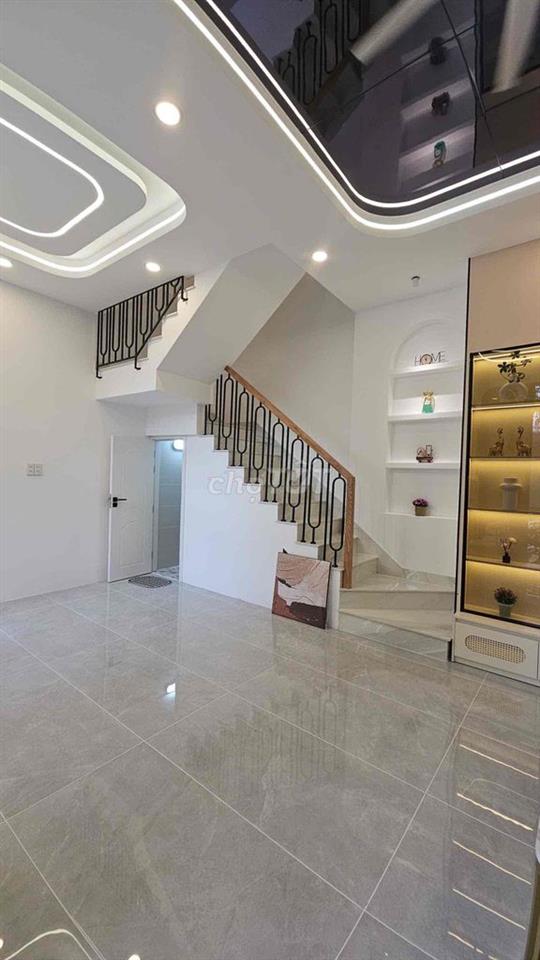 Nhà Lầu 4 Tầng Sân Thượng Hẻm Oto 6m Âu Dương Lân P3 Q8