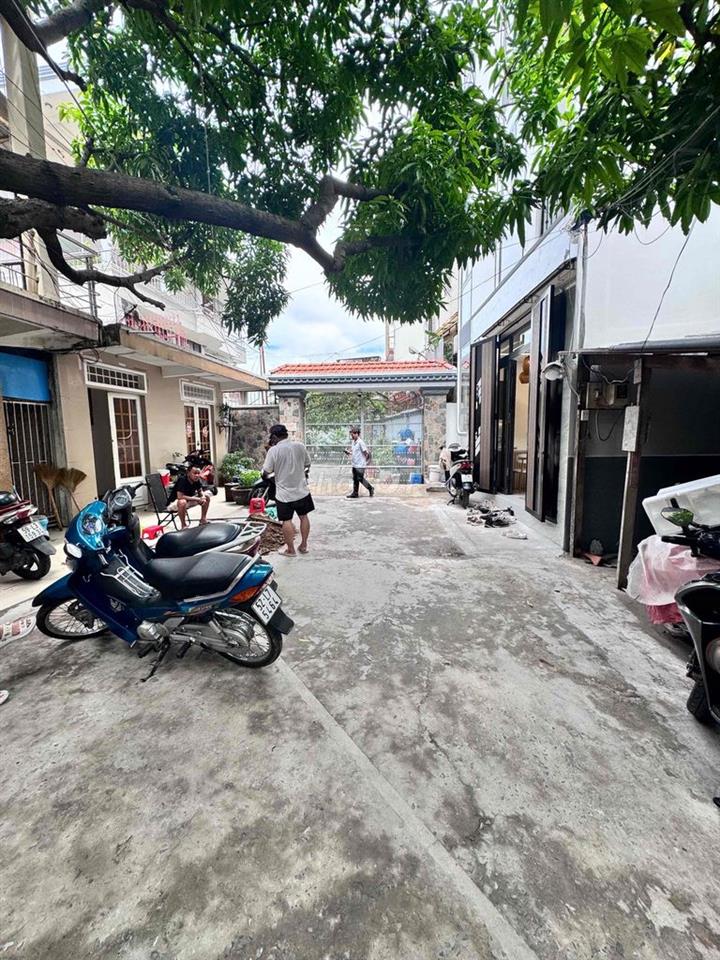 Nhà Lầu 4 Tầng Sân Thượng Hẻm Oto 6m Âu Dương Lân P3 Q8