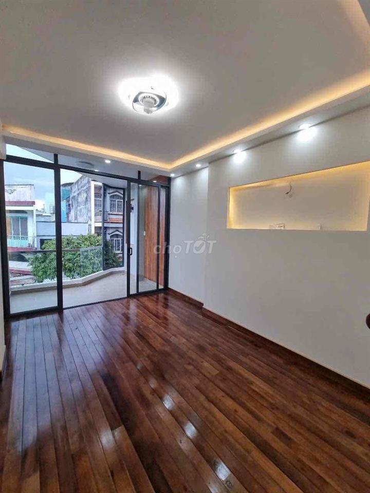 Nhà Lầu 5 Tầng Mặt Tiền Đường Số P4 Q8