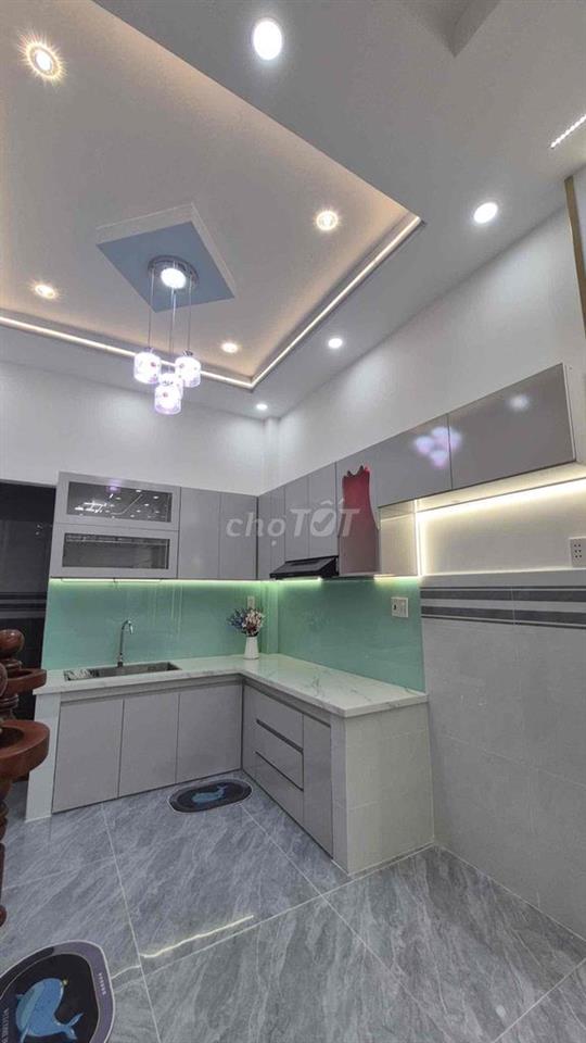Nhà Lầu 4 Tầng Full Nội Thất Hẻm Oto Hoàn Công Đủ
