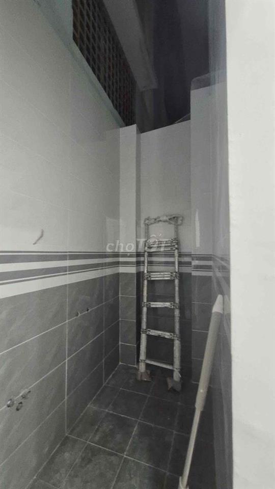 Nhà Lầu 4 Tầng Full Nội Thất Hẻm Oto Hoàn Công Đủ