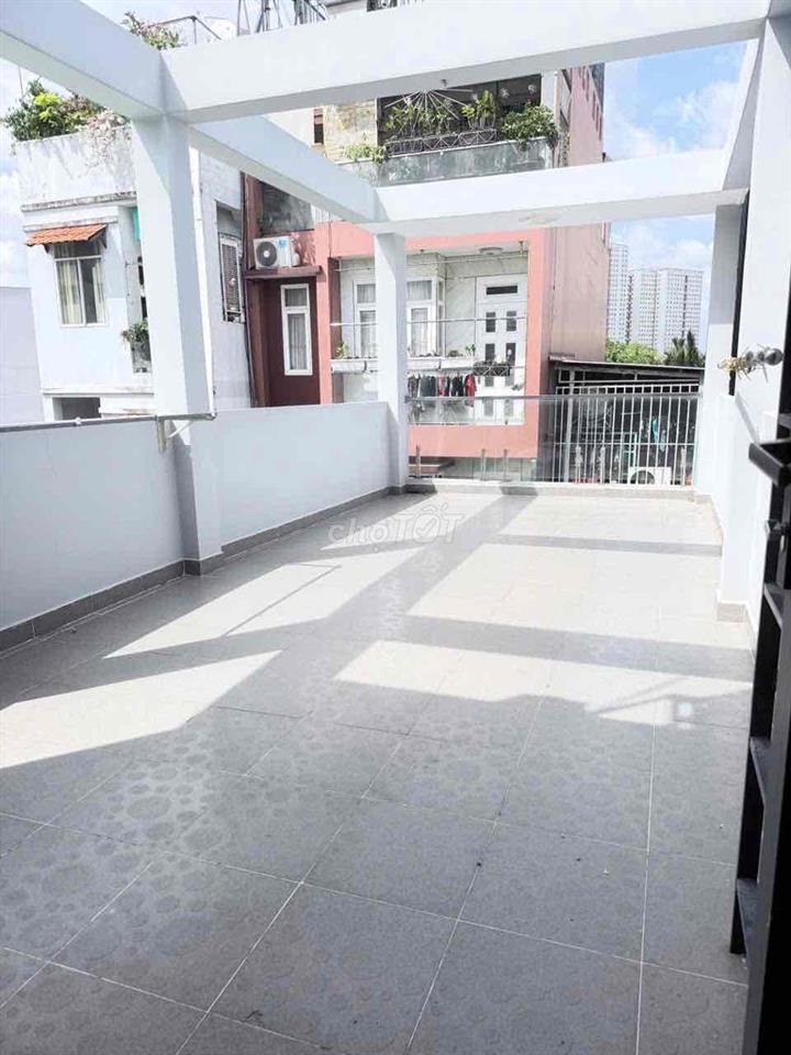 Nhà Lầu 3 Tầng Hoàn Công Đủ Hẻm 5m Âu Dương Lân