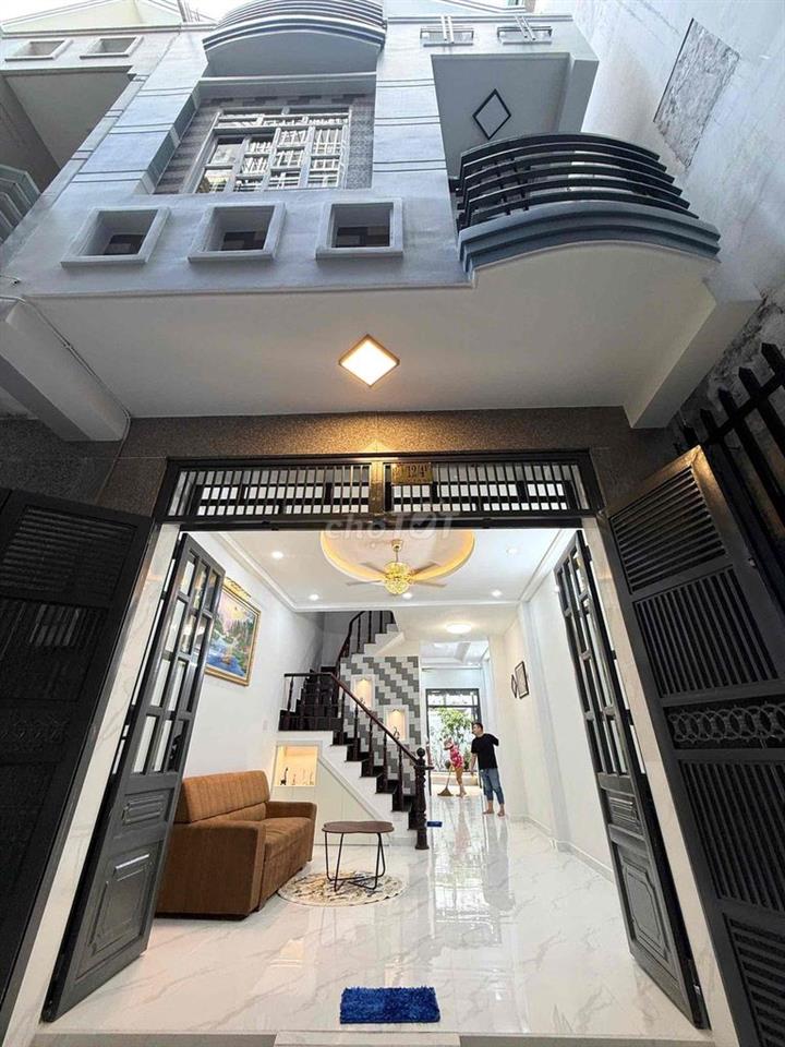 Nhà Lầu 3 Tầng Diện Tích Lớn 69.8m2 Hoàn Công Đủ Hẻm 4m