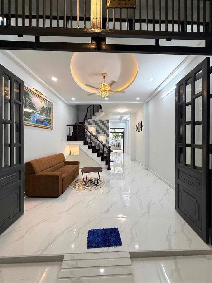 Nhà Lầu 3 Tầng Diện Tích Lớn 69.8m2 Hoàn Công Đủ Hẻm 4m
