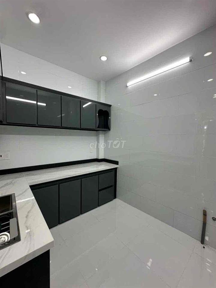 Mặt Tiền Đường Nhựa 12m Có Lề Đường Mai Hắc Đế P15 Q8