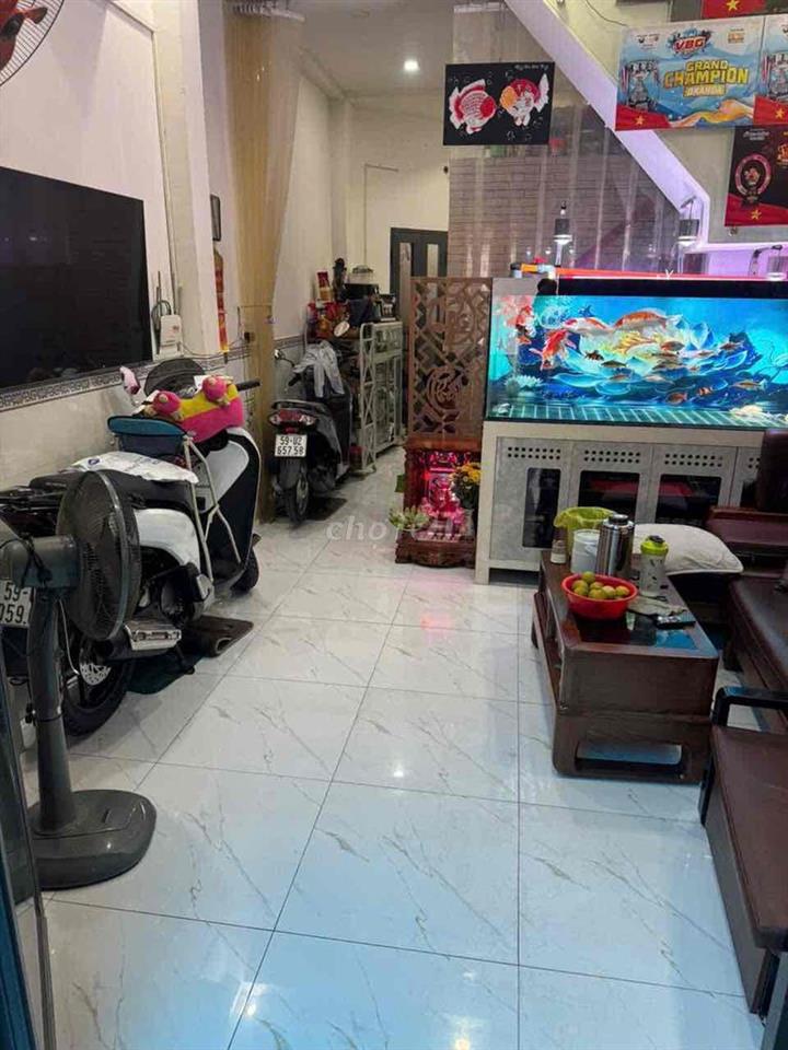 Nhà Lầu 4 Tầng Hẻm Xe Tải Đổ Cửa Hoàn Công Đủ