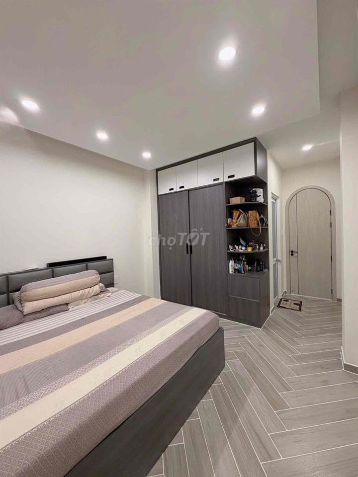 Nhà Lầu 6 Tầng Hẻm Oto Cách 1 Căn Ra Mặt Tiền P8 Q8