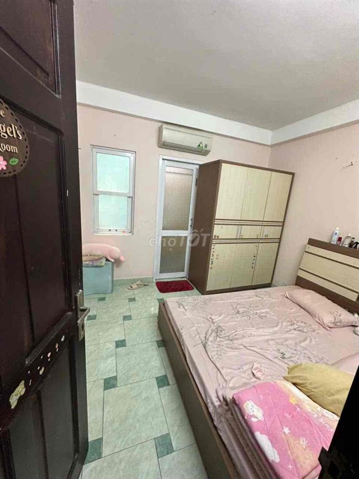 Nhà Lầu 3 Tầng Diện Tích Lớn P1 Q8