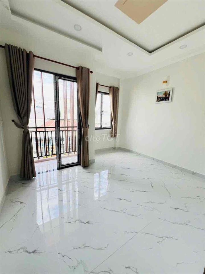 Nhà Lầu 4 Tầng Cách Mặt Tiền 3 Căn Nhà P15 Q8