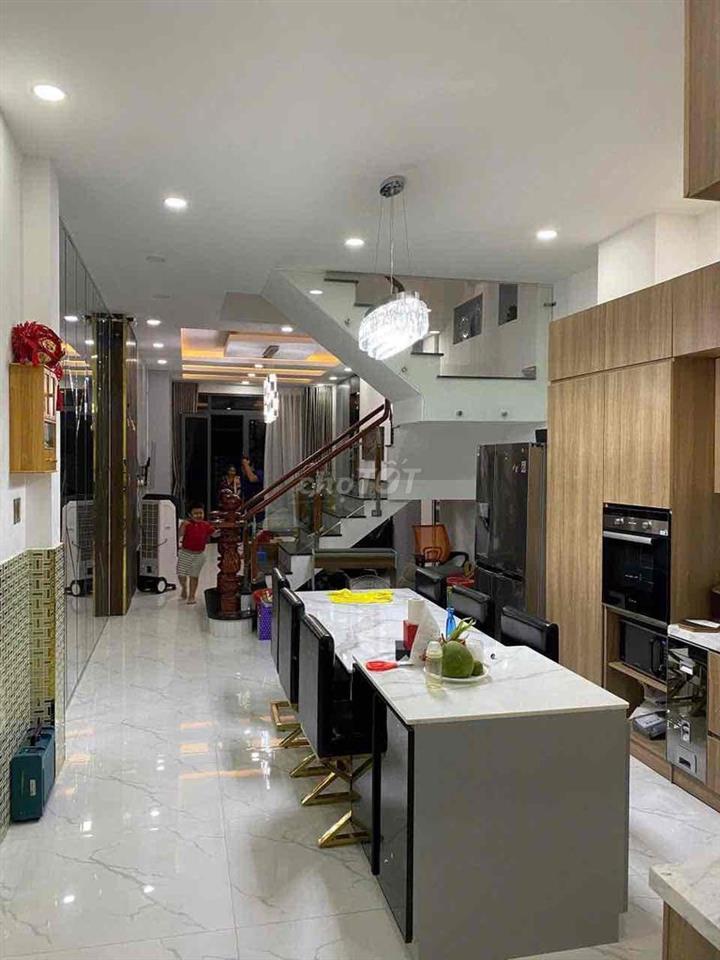 Nhà Lầu 3 Tầng Hẻm Thông 3m Diện Tích Khủng P5 Q8
