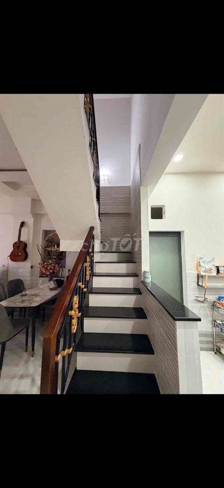 Nhà Đẹp Hoàn Công Đủ Dương Bá Trạc P2 Q8
