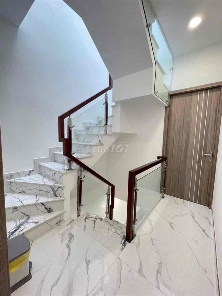 Nhà Lầu 4 Tầng Hẻm 4m Hoàn Công Đủ Âu Dương Lân P3 Q8