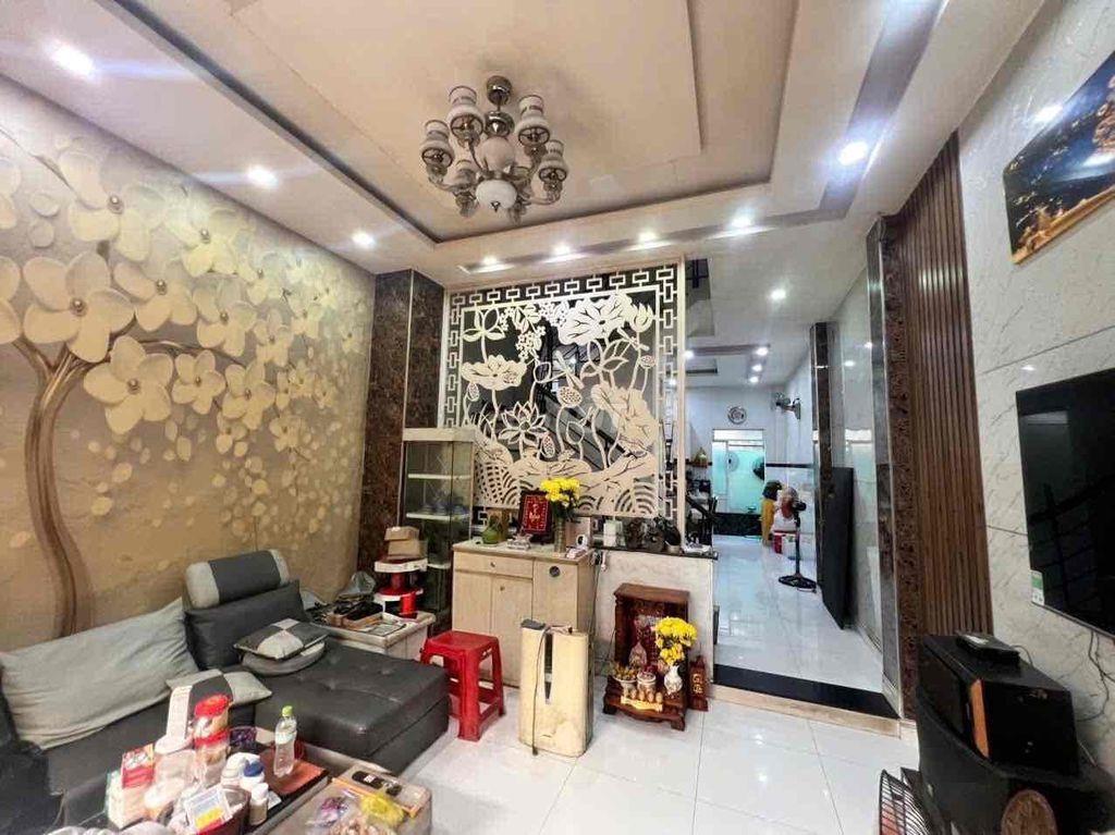 Nhà Lầu 5 Tầng Hẻm Oto Tám Danh P4 Q8