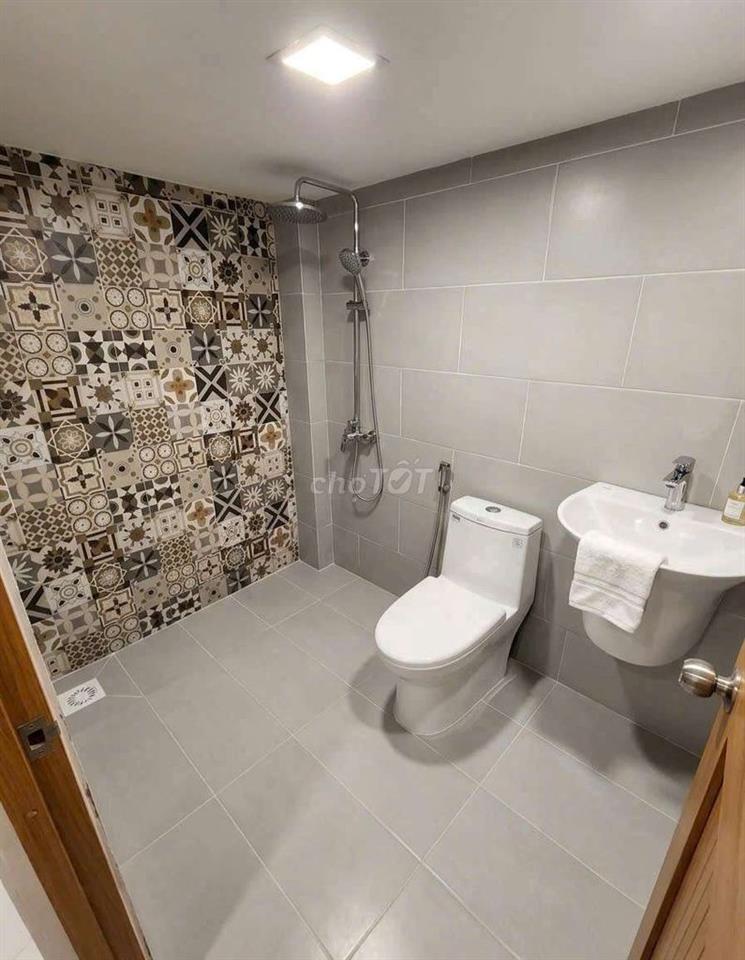 Bán Nhà Đẹp 1 trệt 1 lửng 1 lầu Đường Lương Văn Can P15 Q8