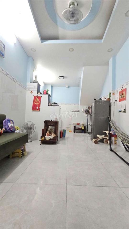 Bán nhà 3 Tầng Tạ Quang Bửu P2 Q8
