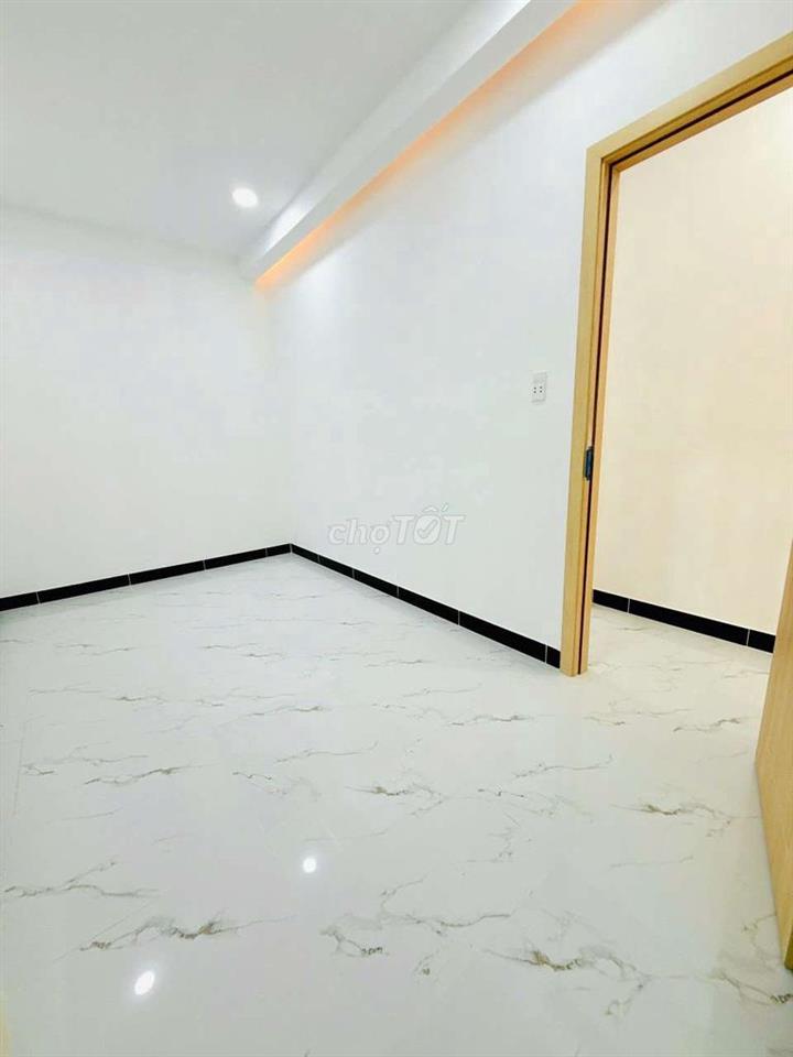 Nhà Đẹp có sân vườn diện tích khủng Nguyễn Duy P14 Q8