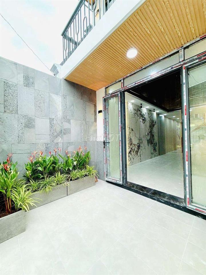 Nhà Đẹp có sân vườn diện tích khủng Nguyễn Duy P14 Q8