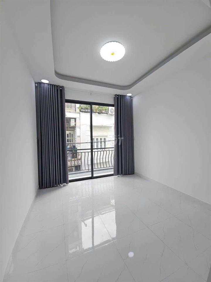 Nhà mới nở hậu 4 Tầng gần mặt tiền Nguyễn Duy P9 Q8