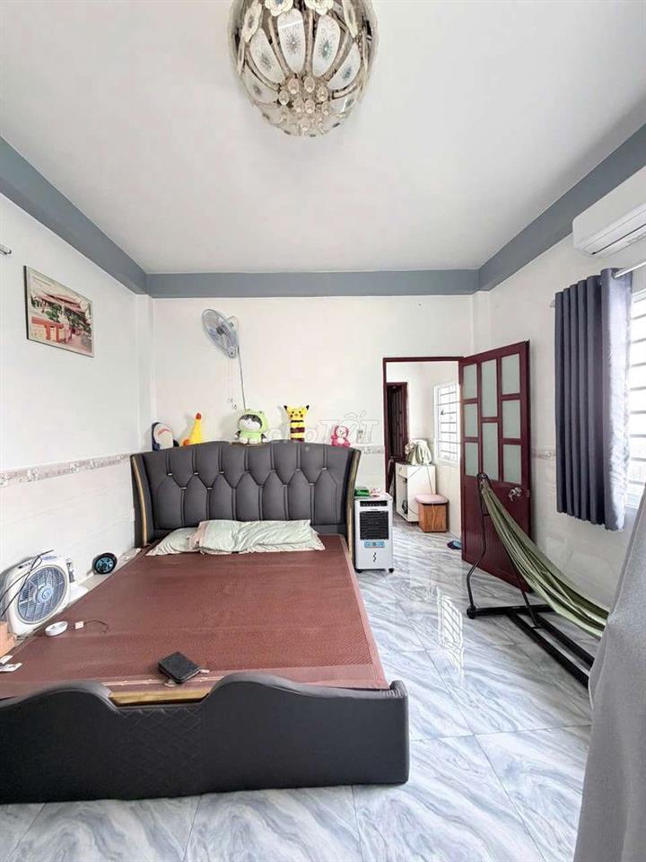 Nhà 4 tầng sau căn Mặt Tiền Bùi Minh Trực P6-Q8
