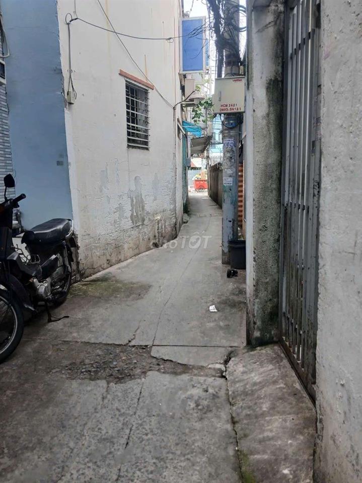 Nhà 4 tầng sau căn Mặt Tiền Bùi Minh Trực P6-Q8
