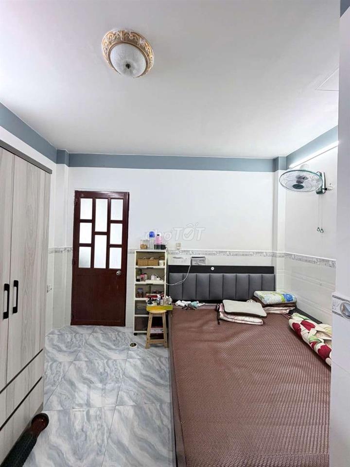 Nhà 4 tầng sau căn Mặt Tiền Bùi Minh Trực P6-Q8