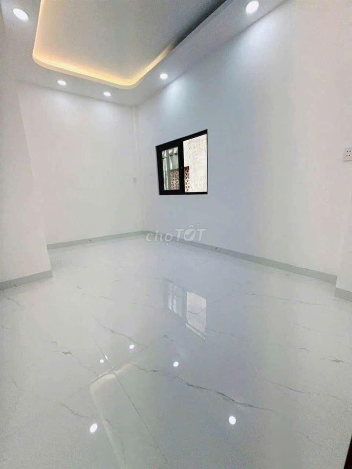 NHÀ XÂY MỚI 4 TẦNG ĐẸP NỘI THẤT LUNG LINH TTTM Parc Mall P4 Q8