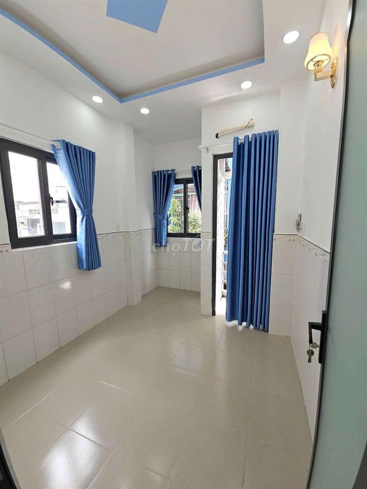 Nhà 3 Tầng mới ở liền full công năng Nguyễn Duy P12 Q8