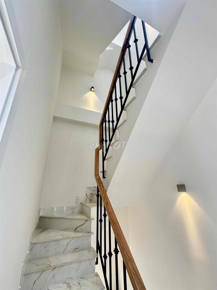 🏡 Nhà mặt tiền mới xây 2026 đã hoàn công sổ cầm tay