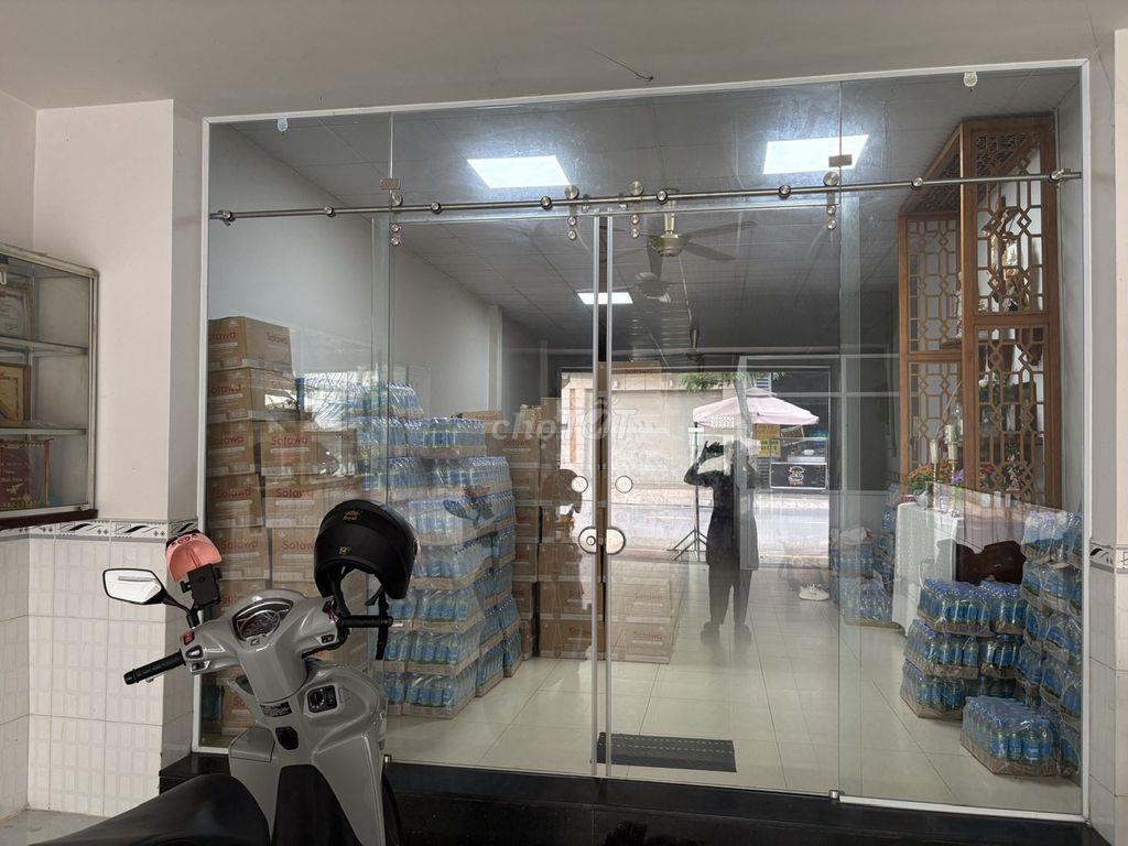 Nhà mặt tiền đường Phạm Thế Hiển