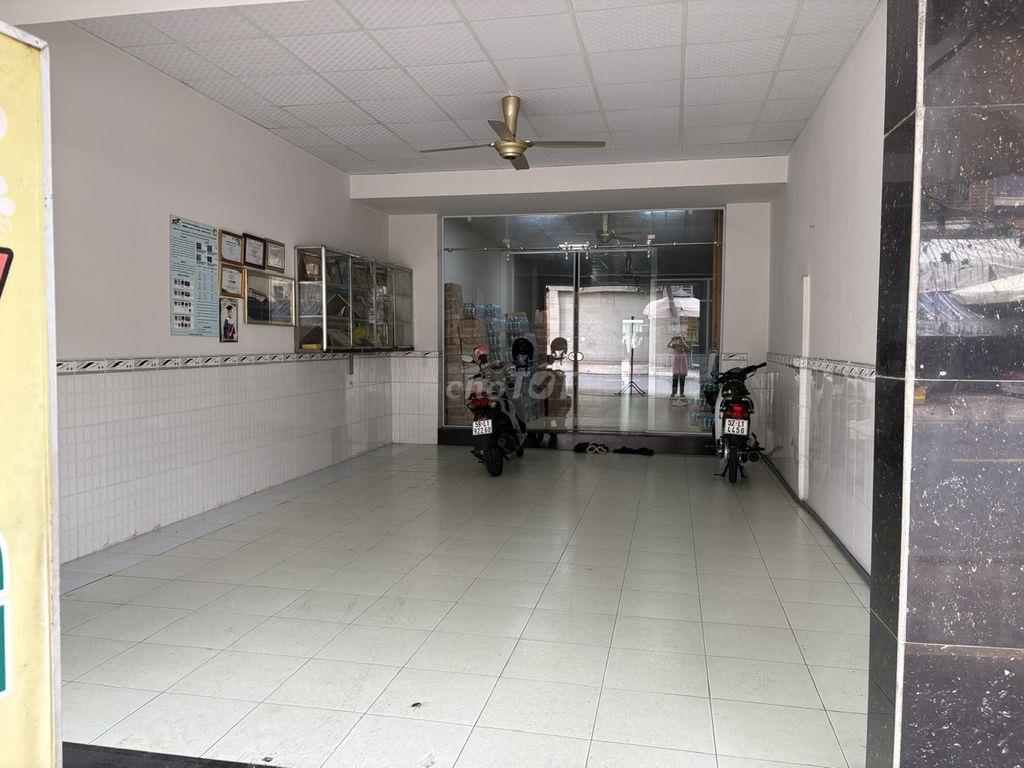 Nhà mặt tiền đường Phạm Thế Hiển