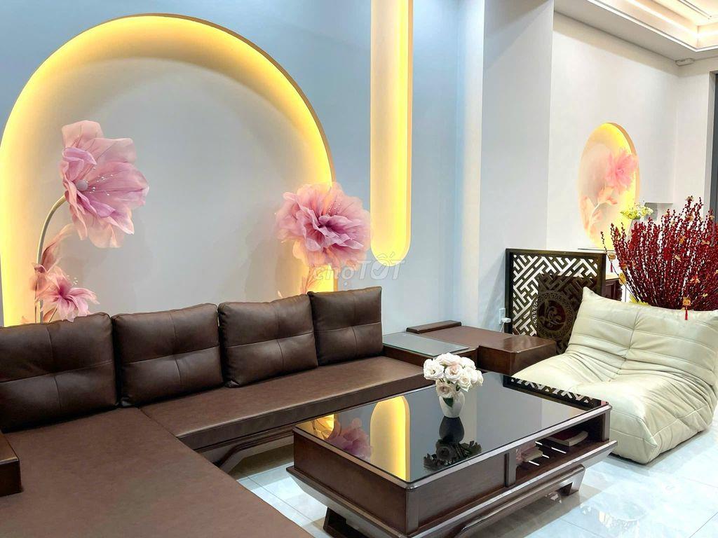 Nhà xây mới  tại KDC Phú Lợi q8, cần bán để chuyển sang căn lớn hơn.