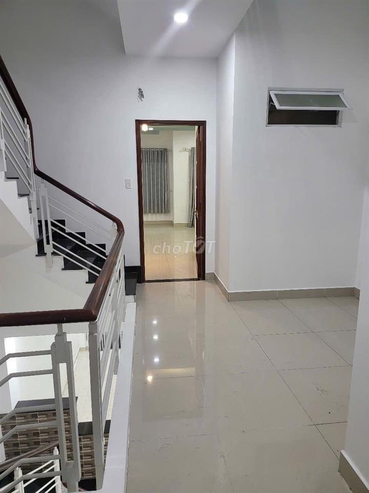 Nhà đẹp View kênh thoáng mát đường lớn 20m , KDC Phú Lợi P7 Q8