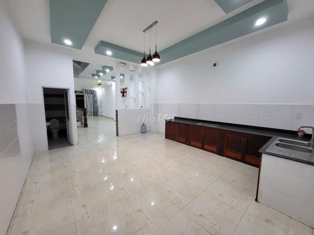 Nhà đẹp View kênh thoáng mát đường lớn 20m , KDC Phú Lợi P7 Q8