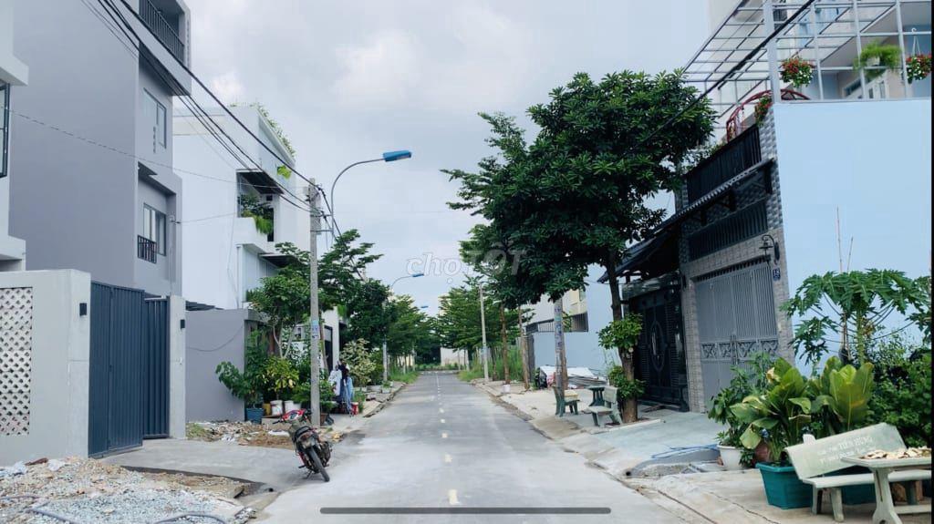 Nền 110 m2 hướng Tây Bắc vị trí đẹp tại quận 8 KDC Phú Lợi