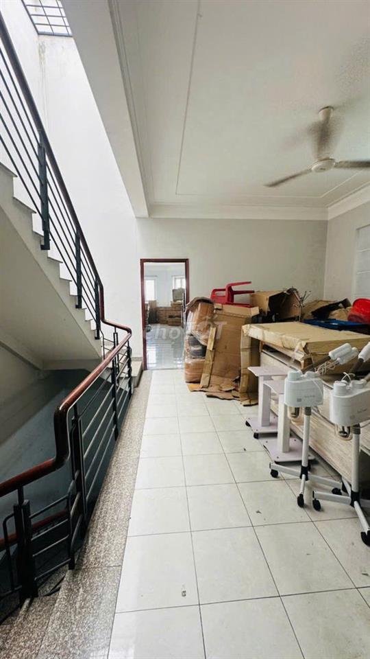 Nhà kiên cố hoàn công đầy đủ, nay cần vốn nhương cho khách thiện chí