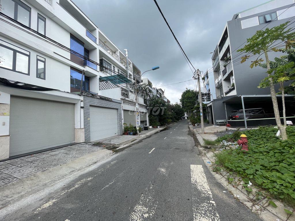 Cần vốn bán nhanh nền 110 m2/ 4,3 tỷ tại KDC Phú Lợi