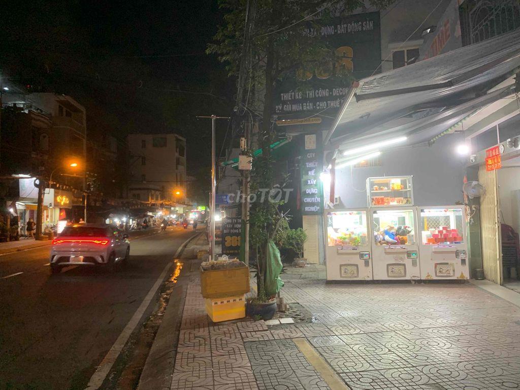 Nhà Mặt Tiền ngang siêu hiếm ,sân rộng 7m  khu vực đẹp nhất Q8
