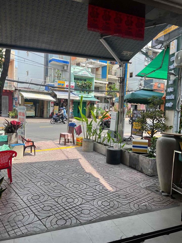 Cho thuê mặt bằng ,nhà góc ,có bồn rửa ,wc,lối đi riêng