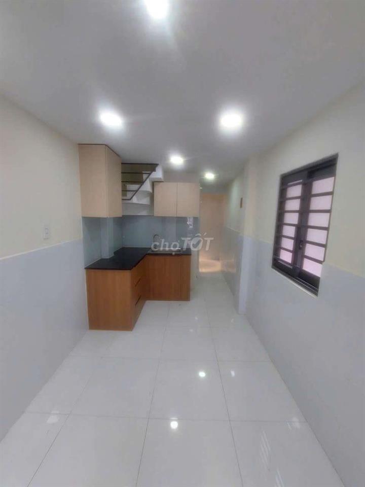 Bán nhà đường Ba Đình P8.Q8 DT.2m8×6m } 2 Lầu 2 Phòng 3 toilet hẽm 3m.