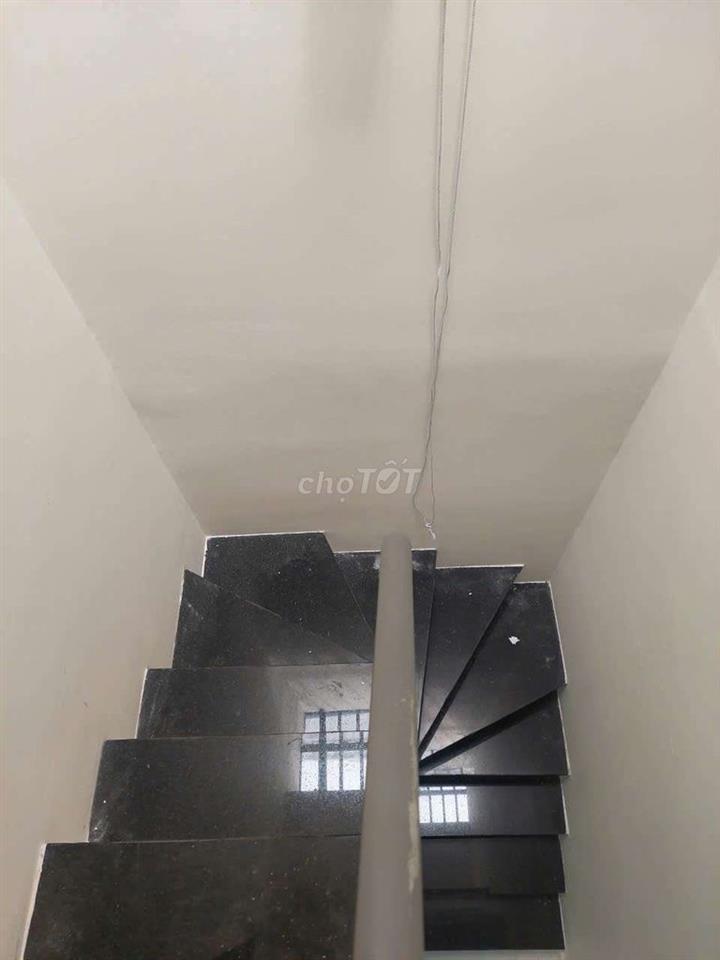Bán nhà đường Ba Đình P8.Q8 DT.2m8×6m } 2 Lầu 2 Phòng 3 toilet hẽm 3m.