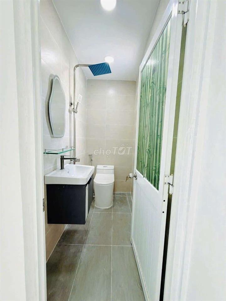 Bán nhà đường Ba Đình P8.Q8 DT.3m5×6m } 2 Lầu 2 Phòng 2 toilet hẽm 3m5