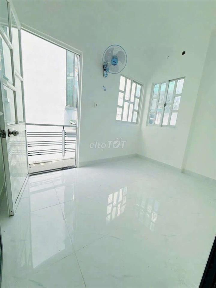Bán nhà đường Ba Đình P8.Q8 DT.3m5×6m } 2 Lầu 2 Phòng 2 toilet hẽm 3m5