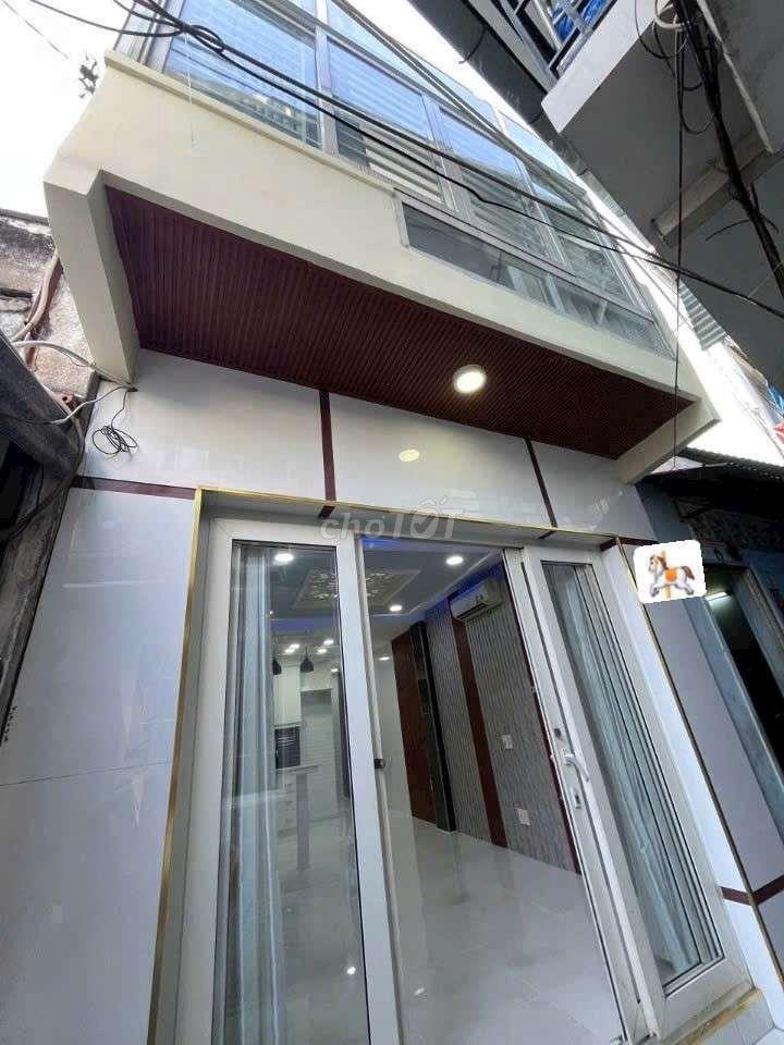 Bán nhà đường Hưng Phú P9.Q8 DT.7m8×5m } 2 Lầu 3 Phòng 2 toilet.