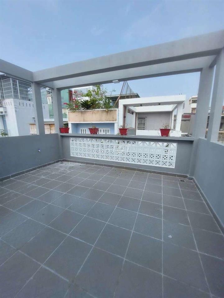 Bán nhà đường Phạm Thế Hiển P5.Q8 DT.5m3×10m } 3Lầu 4Phòng 4wc hẽm4m5