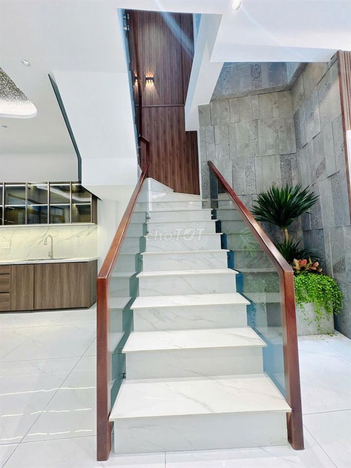 Nở Hậu 6m5 , 63m2 Đường Phạm Văn Chí , Phường Bình Tiên
