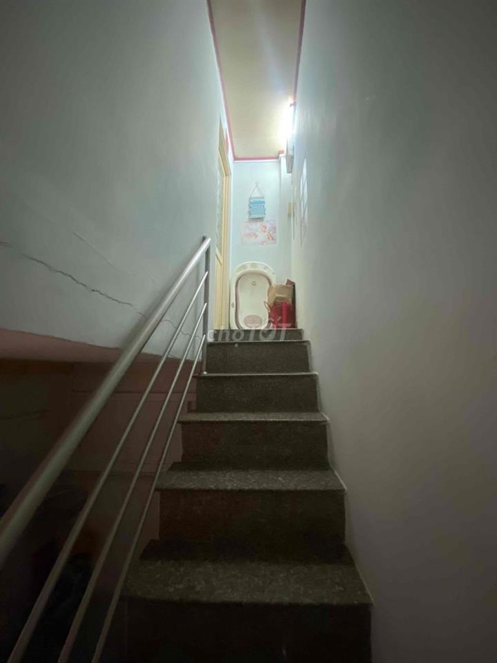 9 chủ - Nhà 1 trệt, 1 lầu - Nhà hẻm yên tỉnh, ngay chợ vạn nguyên