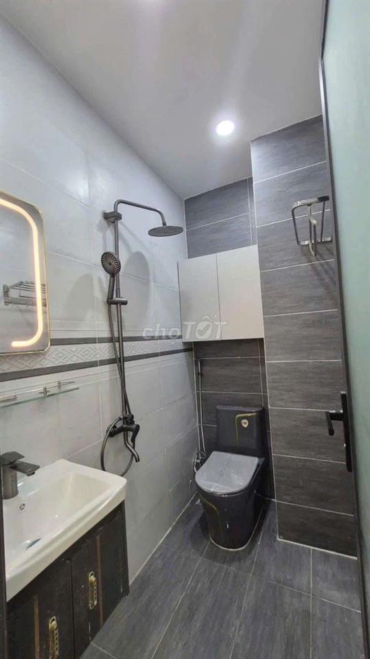 Nhà mới 4 tầng Hưng Phú Q8 - 4PN SHR hoàn công hẻm 4m