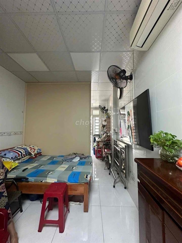 nhà cần bán gấp khu eon cao lỗ